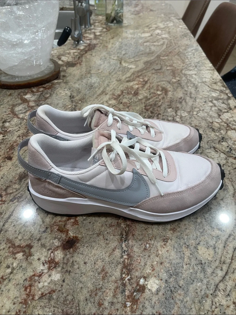 Nike Women's Pale Pink and Light Gray Low-Profile Sneakers S:12